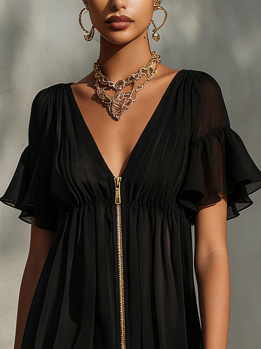 Vestito corto nero con zip, scollo a V, bordi in pizzo e volant